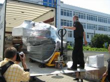 Delivery of the NanoSIMS.