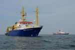 Rendevouz auf See: Treffen der Forschungsschiffe ELISABETH MANN BORGESE UND METEOR in der zentralen Gotlandsee.